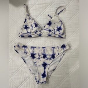 Cupshe. Women’s small, blue/white tie-dye bikini.